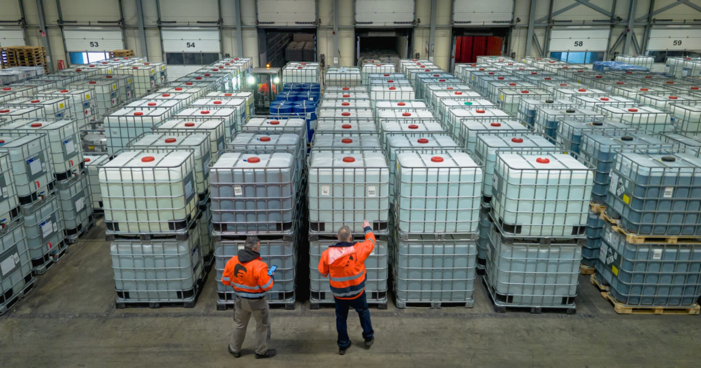 Zuivere GBL chemische stof in goedgekeurde verpakkingen voor industriële klanten