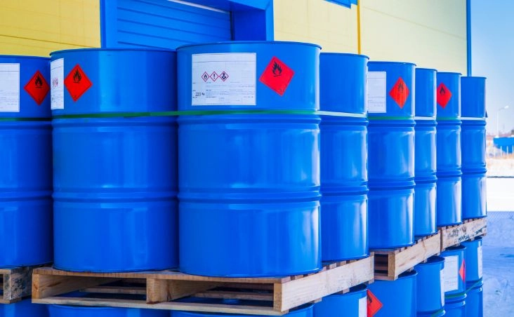 Moderne verpakkingen van professionele reinigingsmiddelen overzichtelijk gepresenteerd in de GBL online winkel van Koop GBL Nederland
